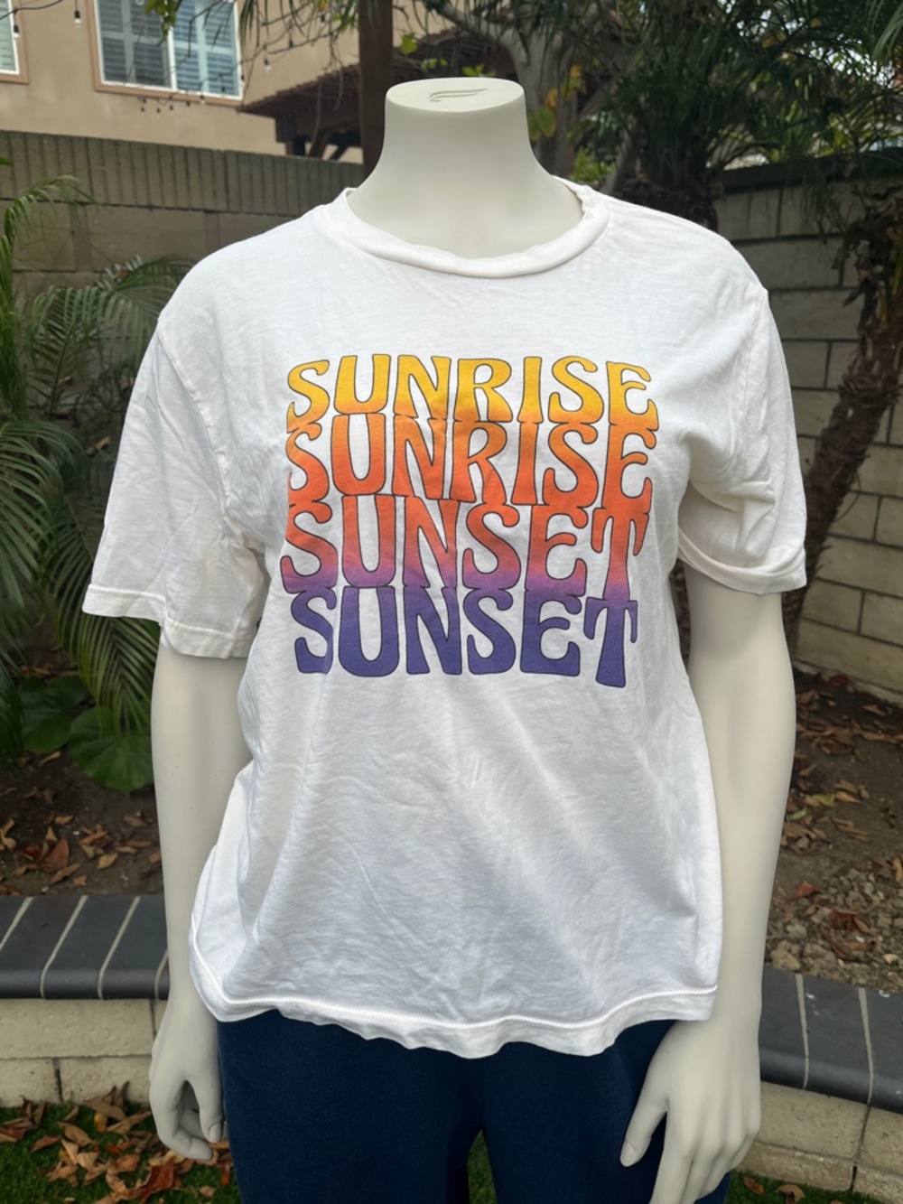 Le Superbe Sunrise Sunset Graphic Tee - White - Picture 2 of 6